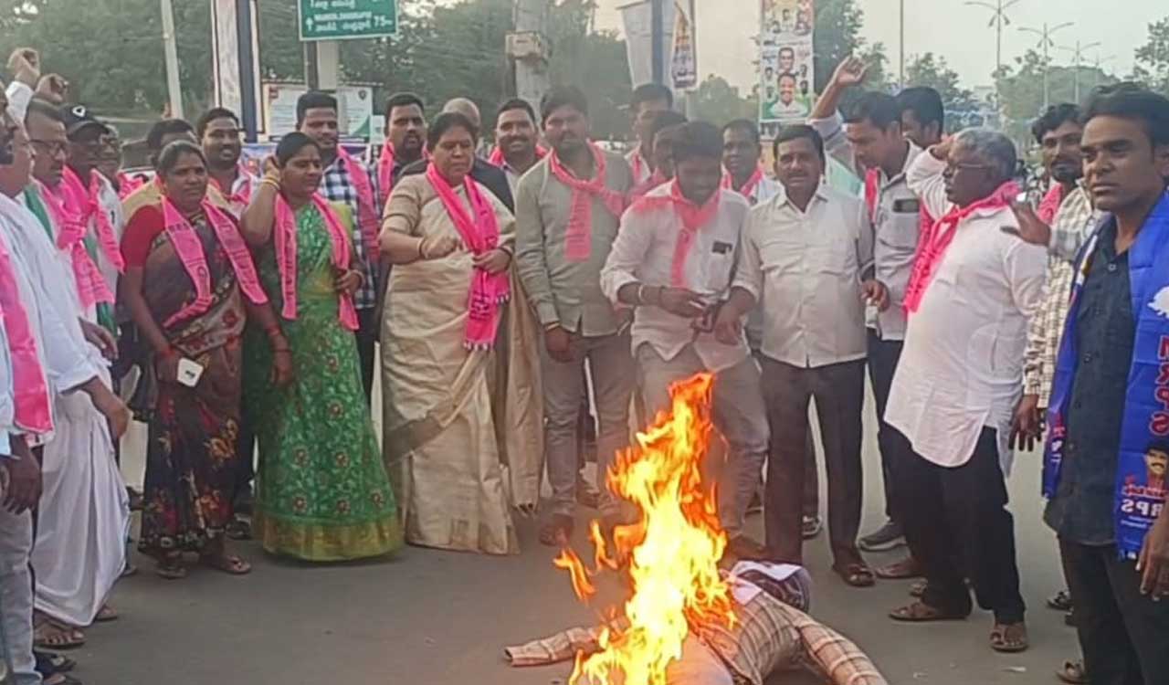 Telangana: Revanth Reddy’s effigy burnt in Asifabad