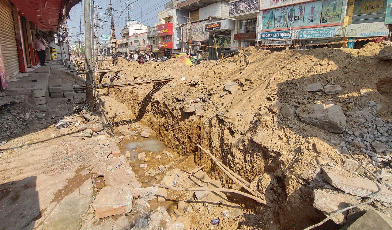 Demolition of illegal structures marred by controversies in Mancherial