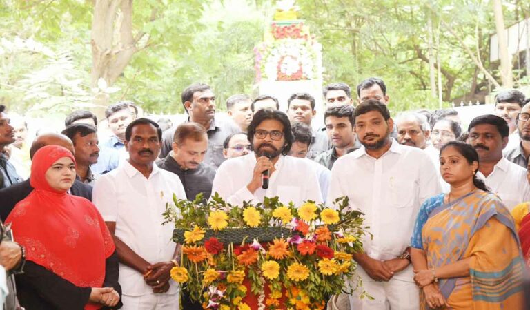 The Jana Sena leader lashed out at former chief minister Y.S. Jagan Mohan Reddy and other leaders of YSRCP for threatening police officers.
