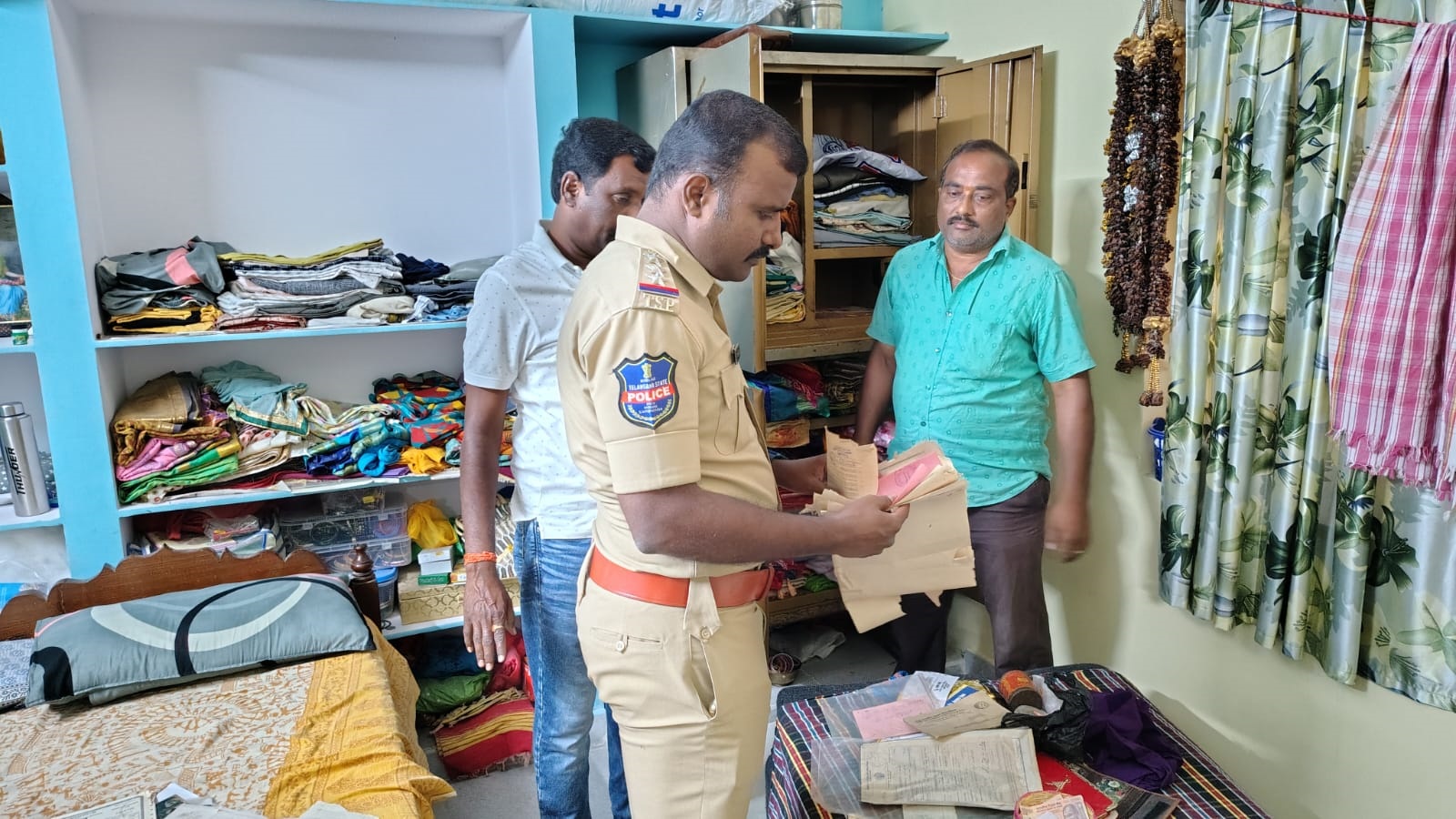 Telangana: Sircilla police raids illegal financers, six detained