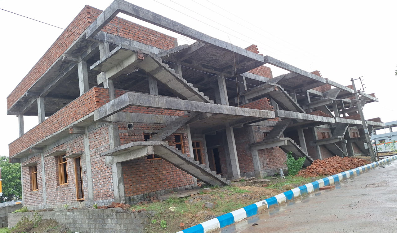 Naspur municipal officials draw flak over inconsistent building permits