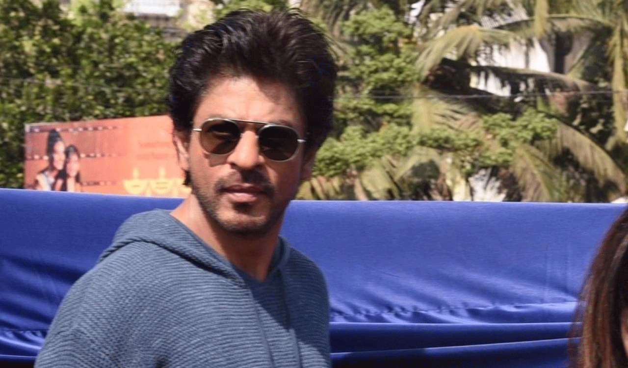 Death threat to Shah Rukh: Accused lawyer remanded in police custody till Nov 18
