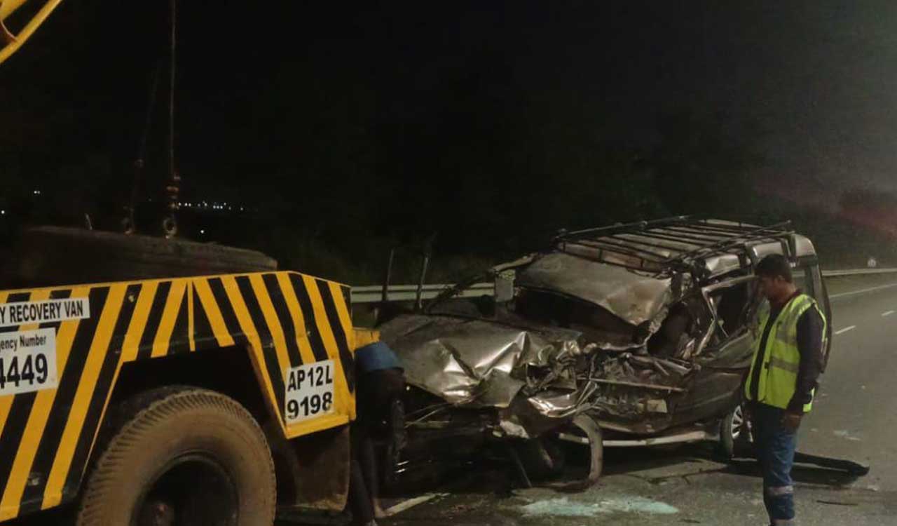 Five injured after SUV turns turtle on Outer Ring Road in Sangareddy