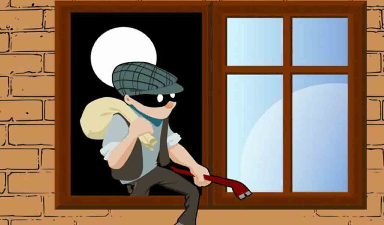 Local municipal councillor’s residence burgled in Shankerpally