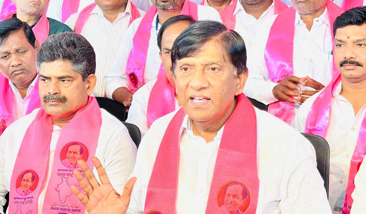 Union minister Bandi Sanjay should focus on roads development: Brs leader Vinod Kumar