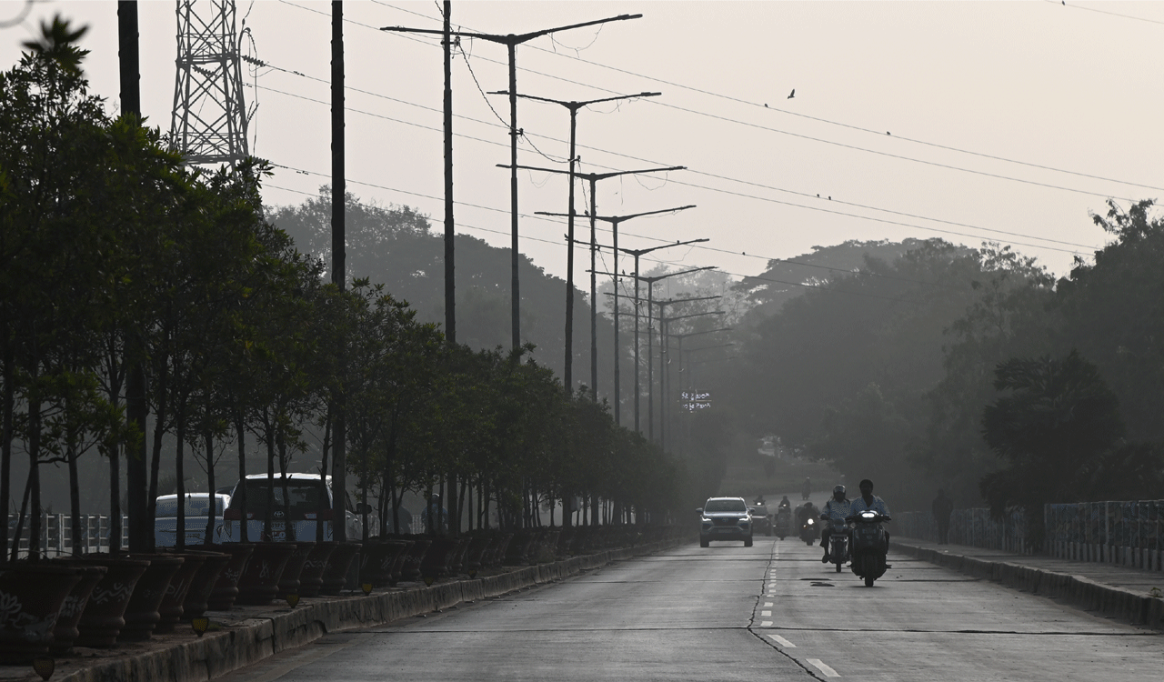 Mercury dips as cold weather intensifies in Telangana