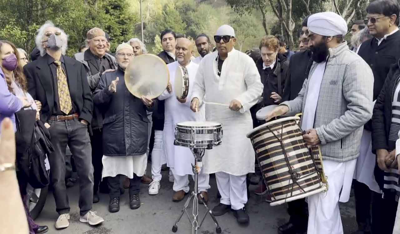 Zakir Hussain laid to rest in San Francisco, Sivamani pays musical tribute