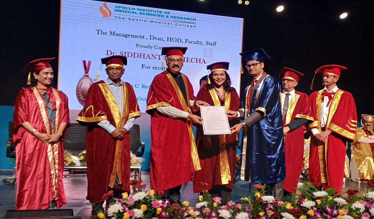 Hyderabad: Apollo Institute of Medical Sciences and Research hosts Convocation Ceremony for Undergraduate Batch 2018