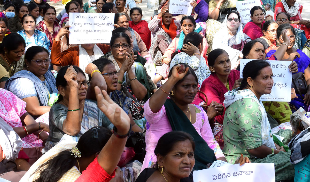 Hyderabad: ASHA workers protest demanding postponement of exam on Dec 29