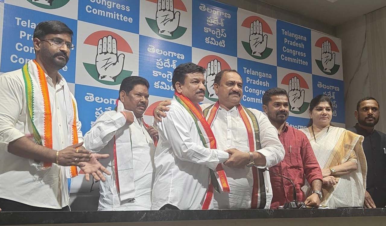 Bapu Rao, Athram Sakku join Congress