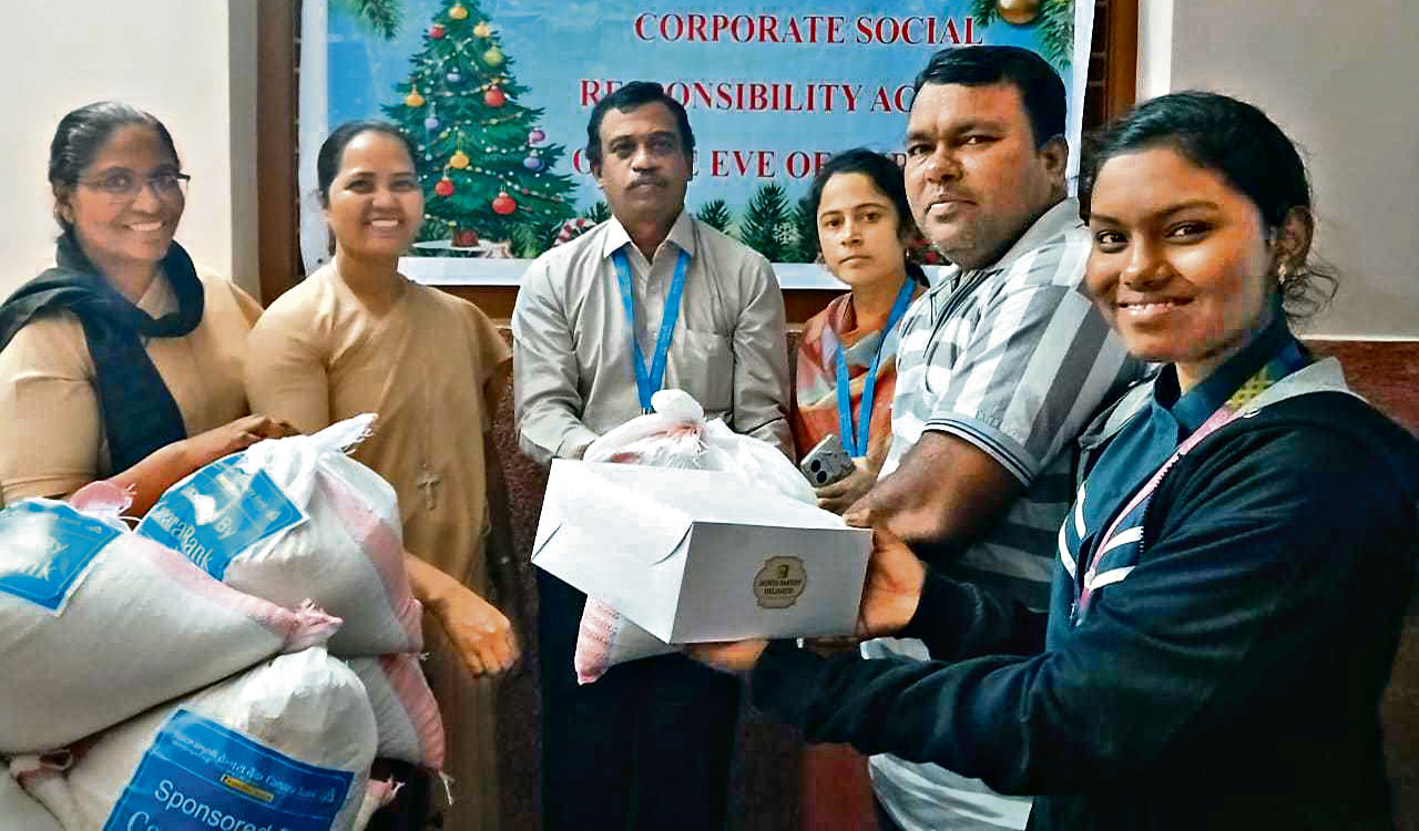 Hyderabad: Canara Bank distributes Rs 2 lakh worth of groceries to poor families