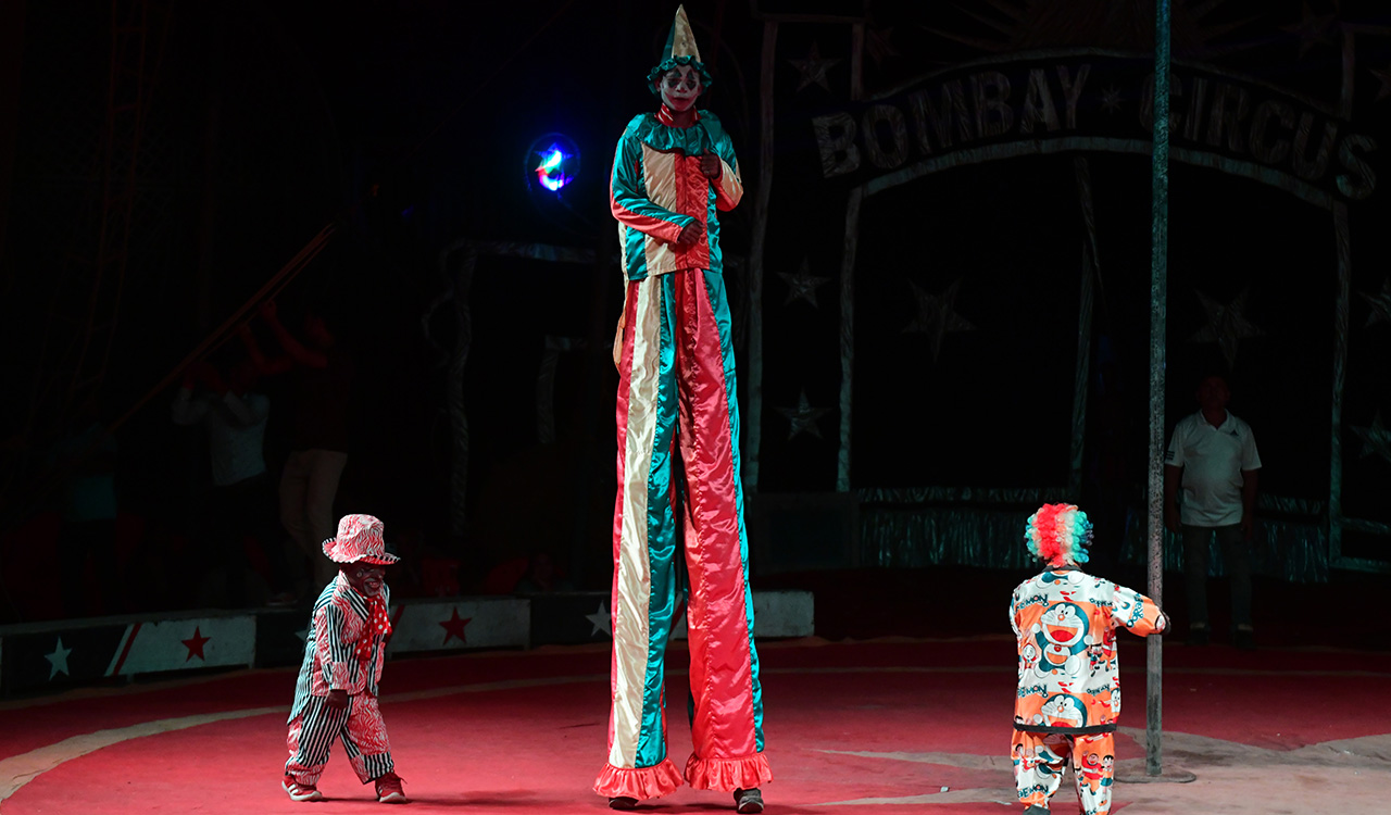 Behind the spotlight: Life behind the acts at Bombay Circus