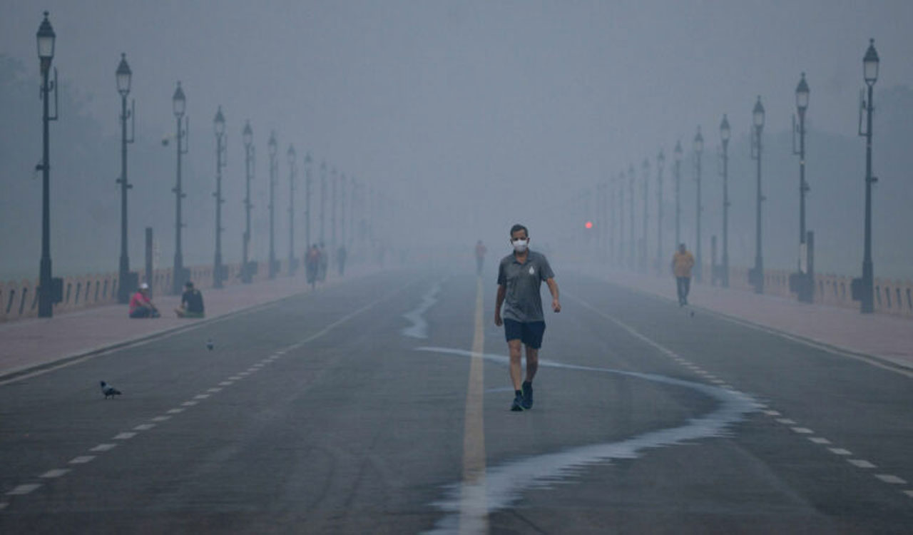 Delhiites struggle to breathe as air quality drops to hazardous levels