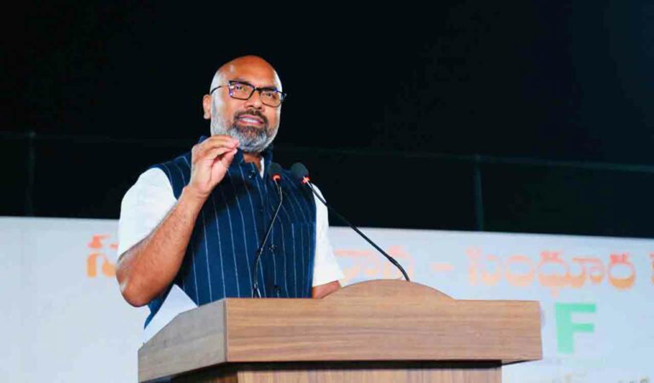 Cong govt delaying process of construction of airport at Jakranpally, says Arvind