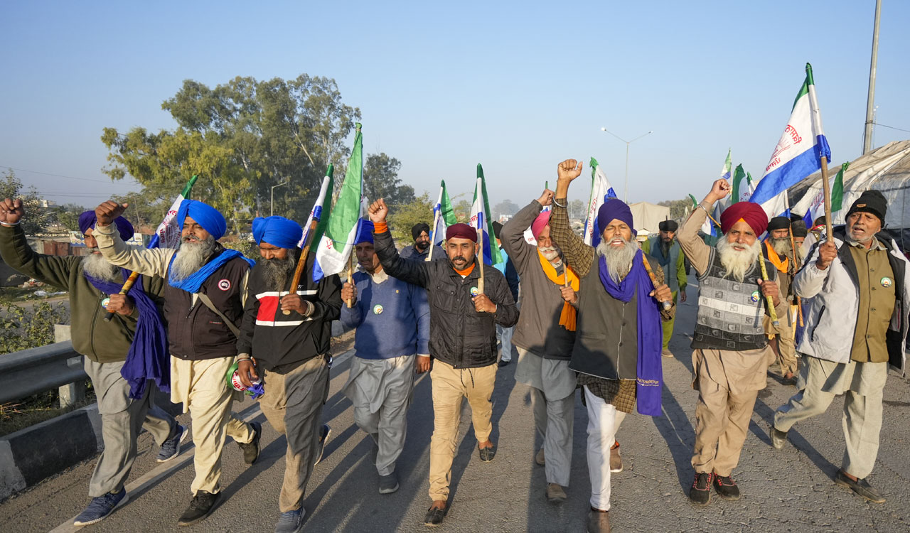 Farmers set to begin Delhi march at 1 pm, water cannons deployed