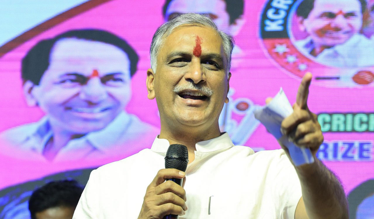 Revanth Reddy failed to get Gandhi family appointment even after 3 days, says Harish Rao