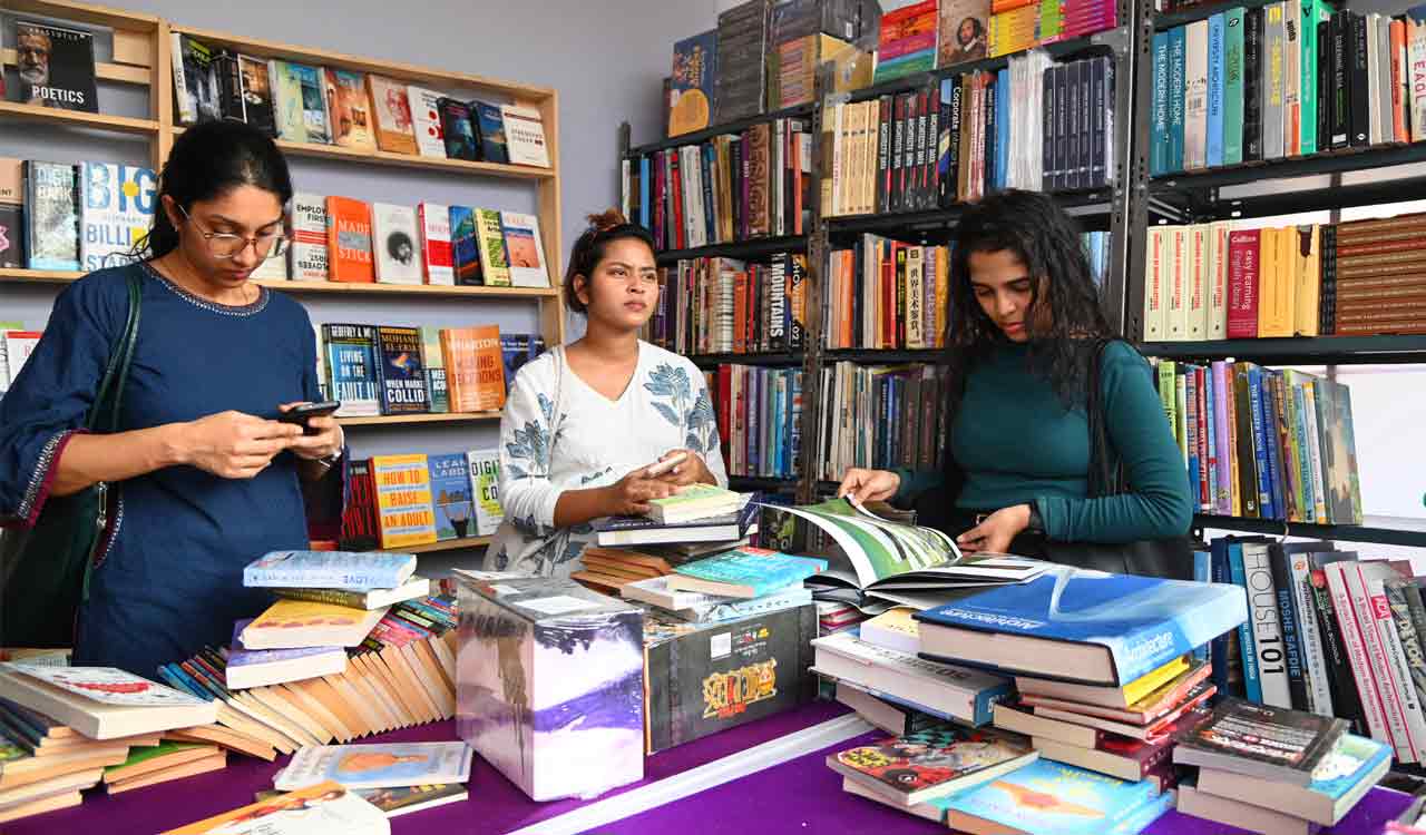 Hyderabad Book Fair 2024: 330 stalls, big discounts and must-have titles