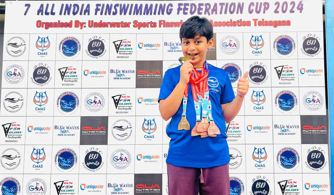 Hyderabad’s 11-year-old Swimming pro Havya Dulipudi wins 7 medals at All India Fin Swimming Cup