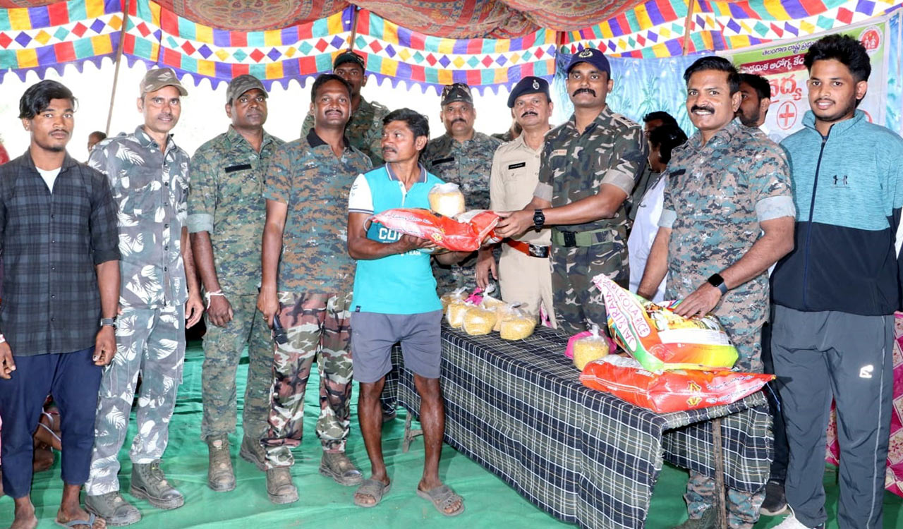 Police organise medical camp, distribute aid to migrant adivasis in Kothagudem