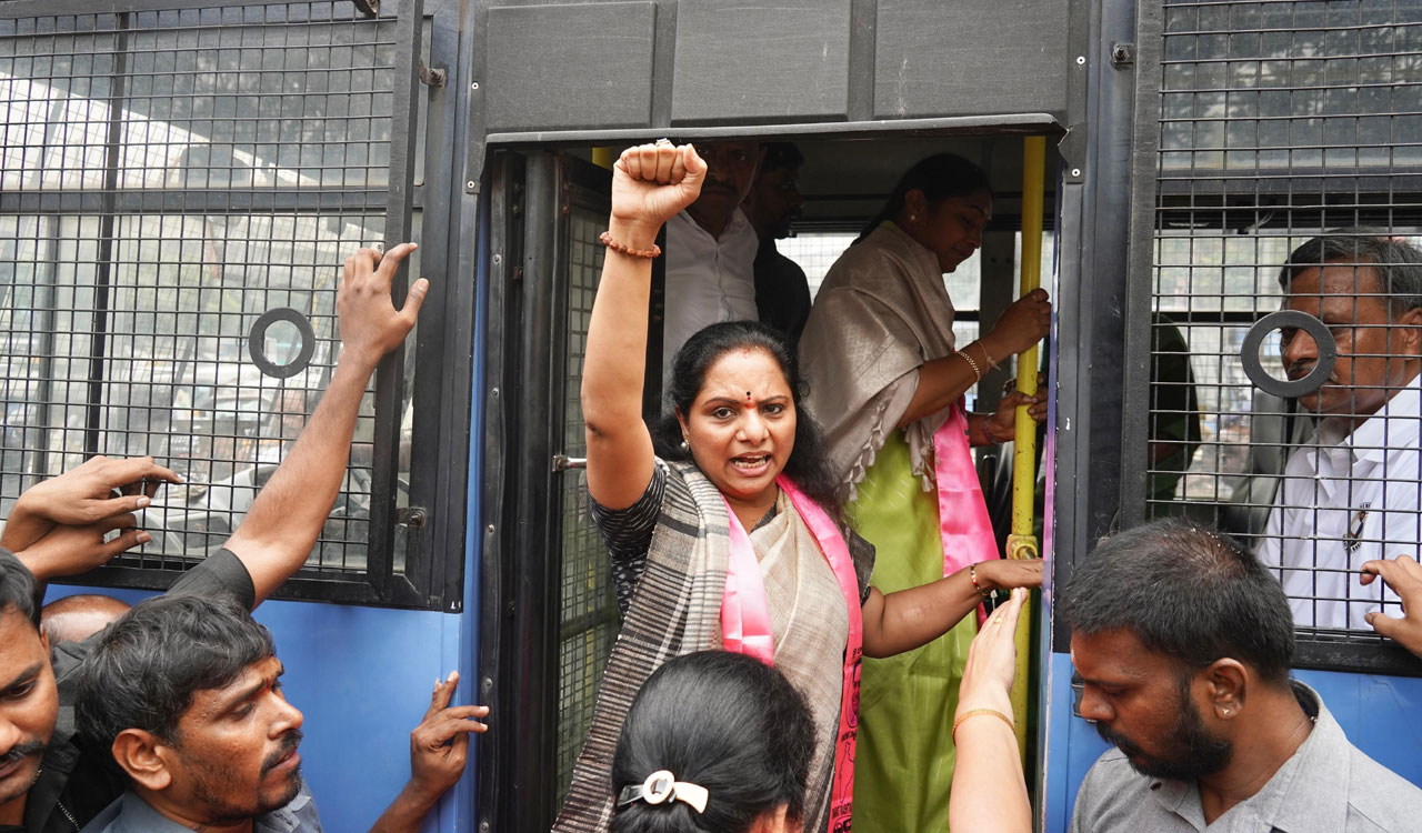 Kavitha slams Congress over changes to Telangana Thalli design