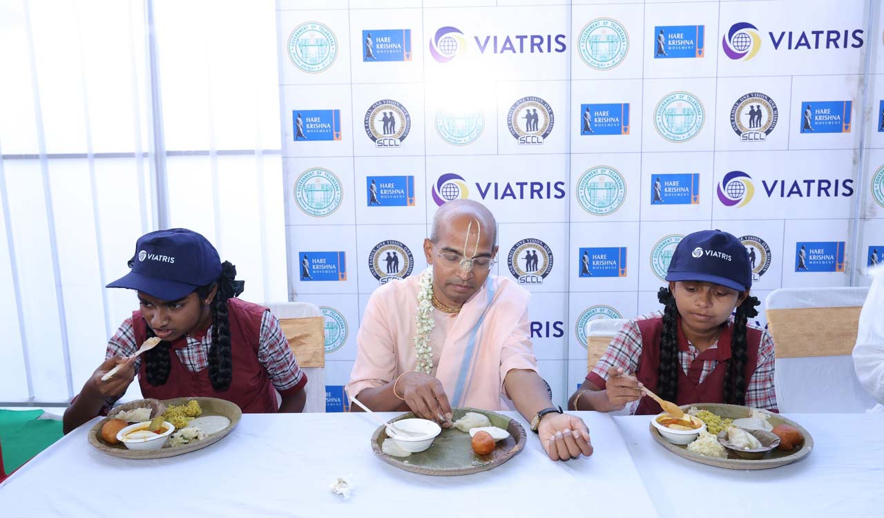 Community kitchen inaugurated, breakfast scheme launched at Kodangal