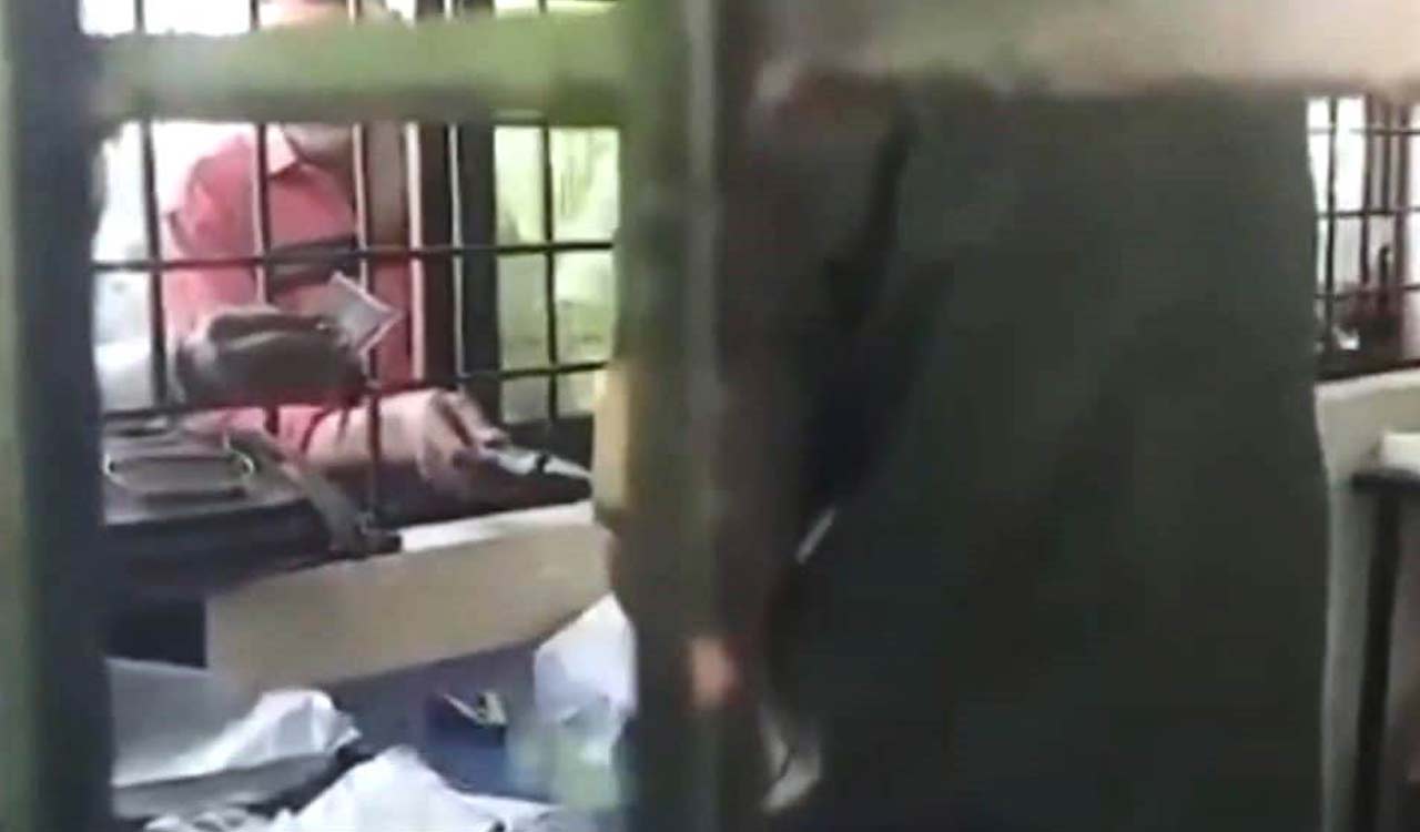 Sangareddy: Group II candidates question college management over charges for keeping belongings