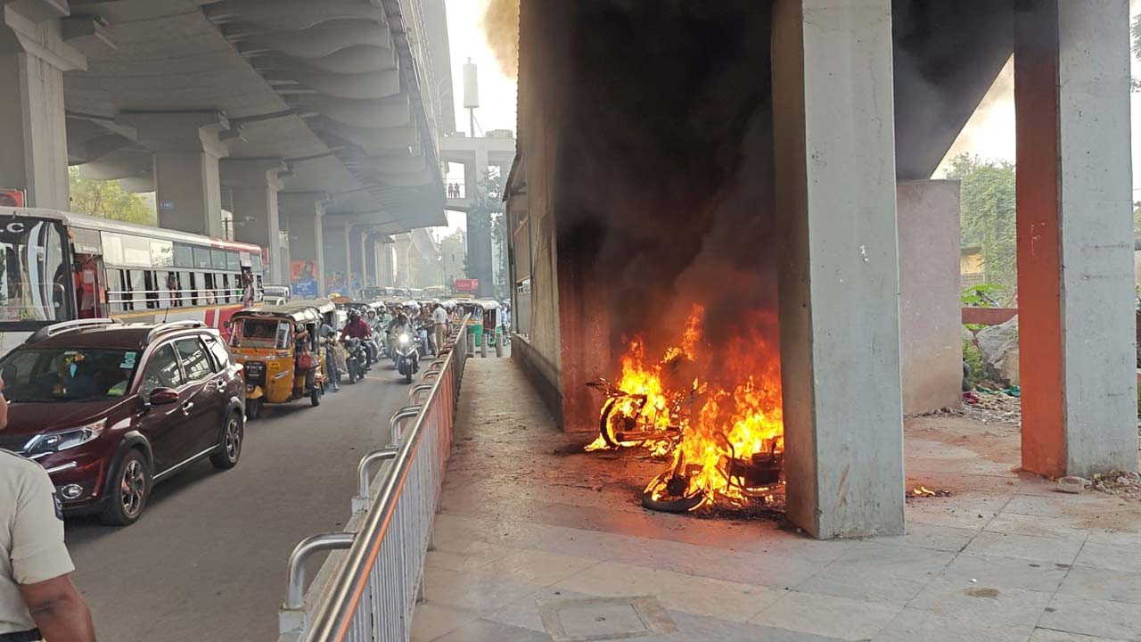 Hyderabad: Man who set bikes on fire at Malakpet metro station caught