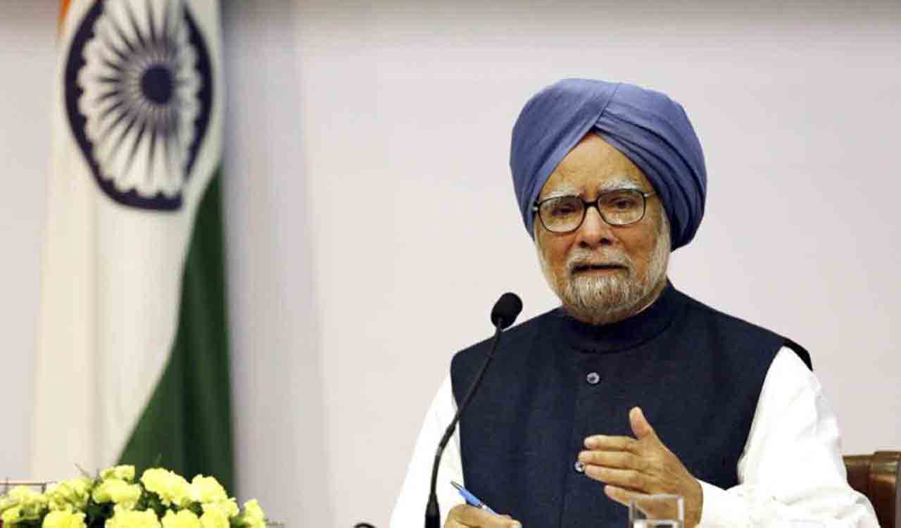 Telangana Assembly pays tributes to Manmohan, demands Bharat Ratna