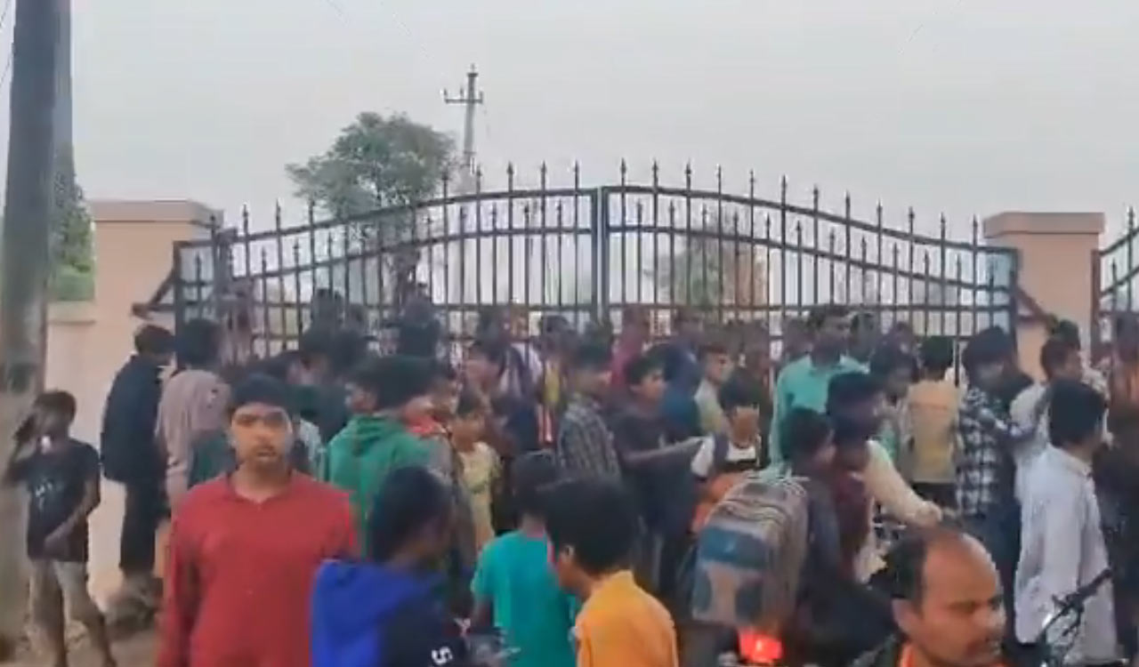 Snakebites: Parents of students stage protest seeking location change for Peddapur Gurukul