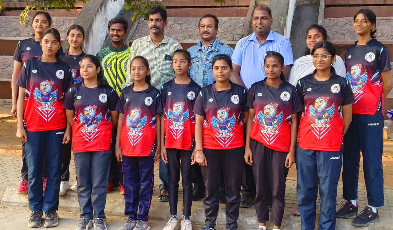 Ranga Reddy Girls’ Handball team clinches Bronze with 21-15 win over Mahbubnagar in Chief Minister’s Cup