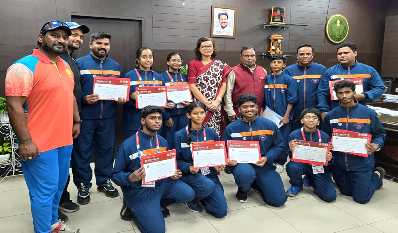 Sports Authority of Telangana honours football skating team