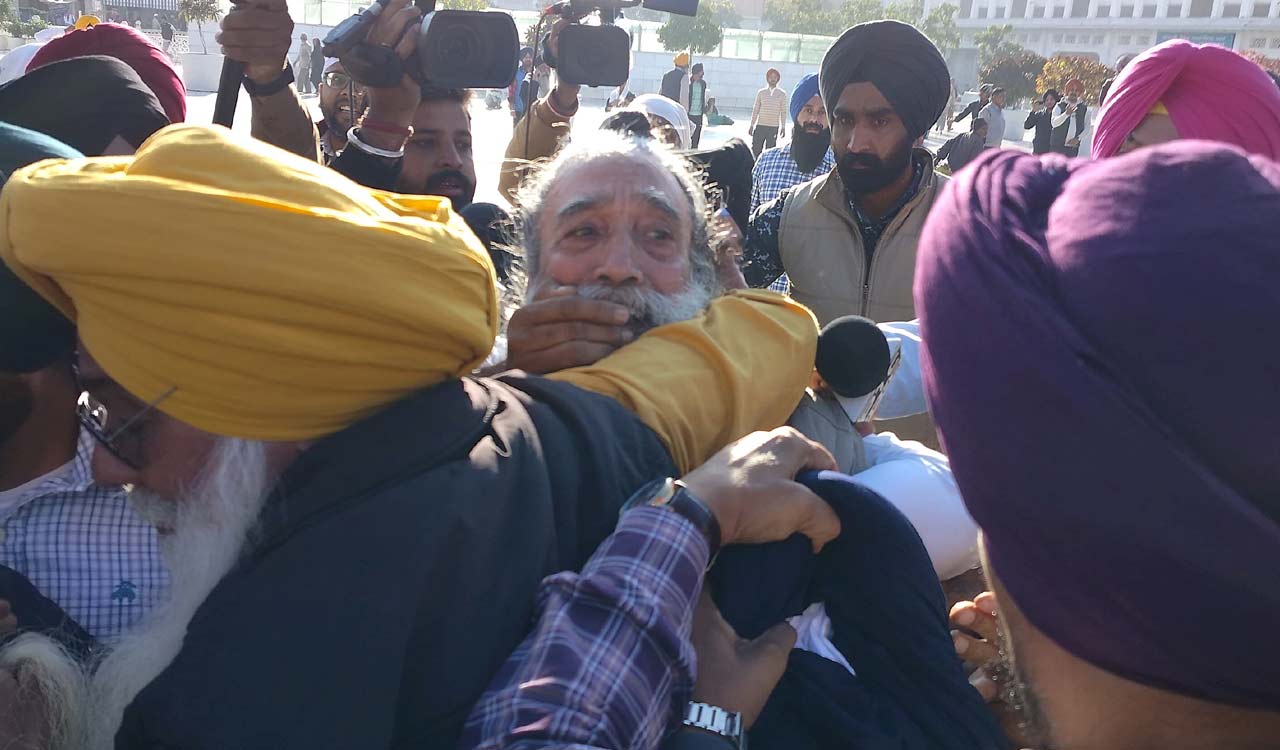 Sukhbir Badal shot at outside Golden Temple, man nabbed