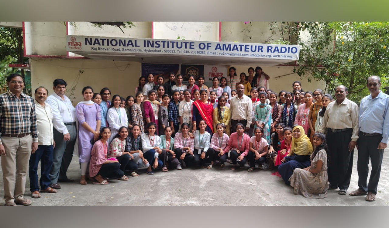 Priyadarshini Institute Students from Khammam visit NIAR on study tour to Hyderabad