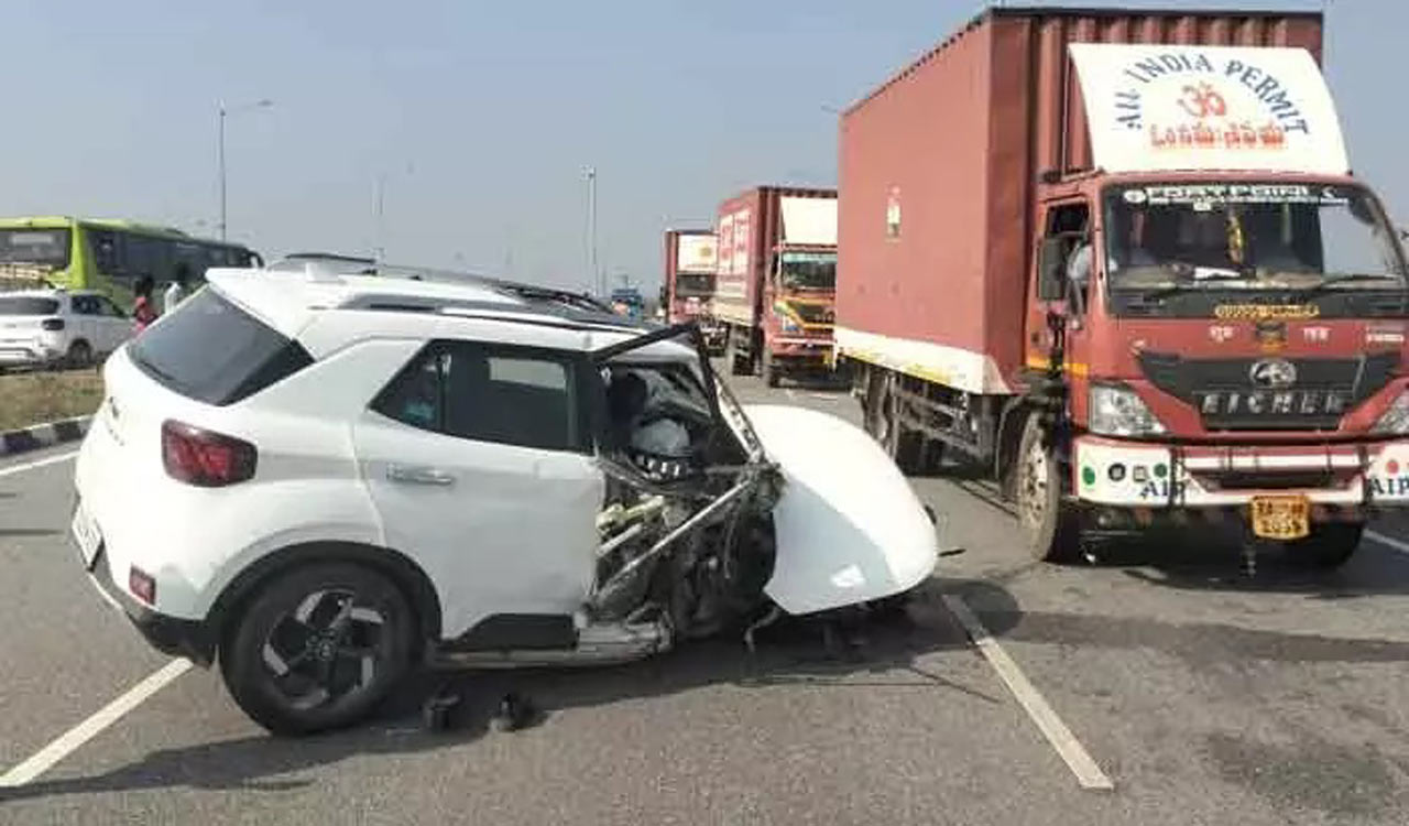 Four injured in an accident in Khammam