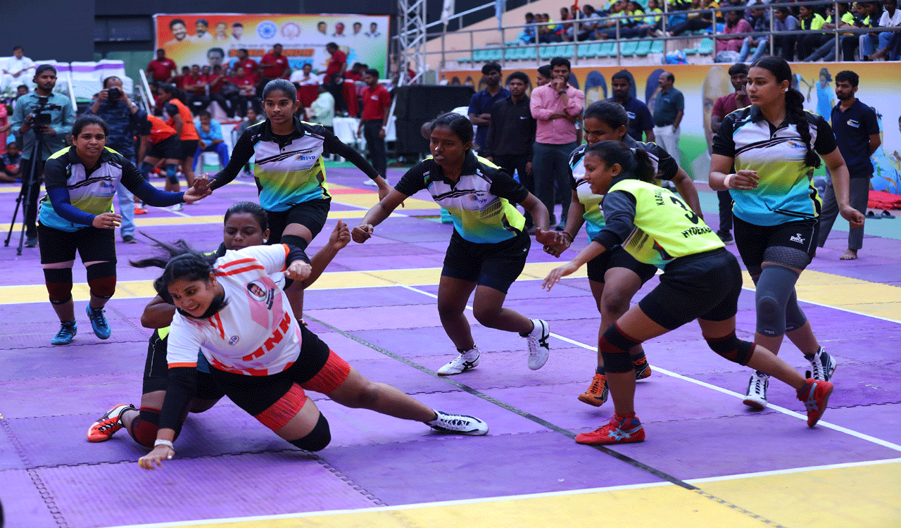 Hyderabad– 2 secure big wins in 71st Senior Women Inter District Kabaddi Championship