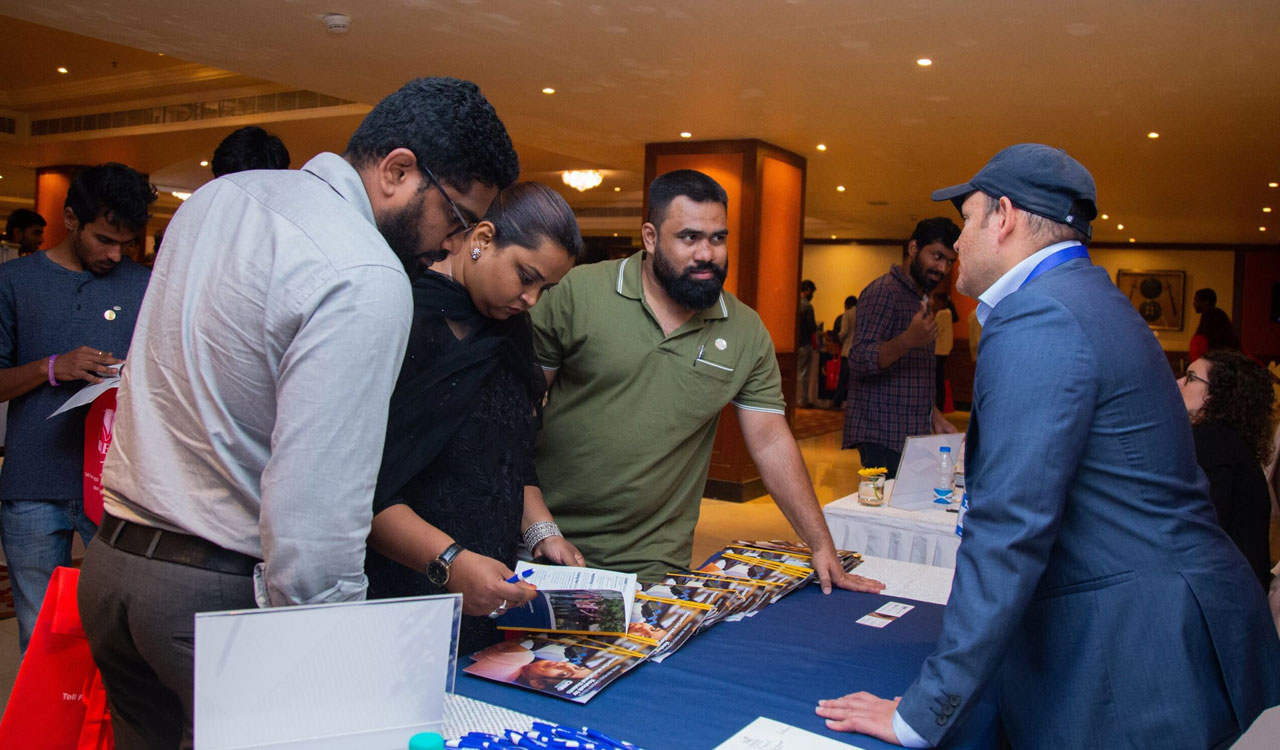 U.S. Community College Pathways: Transfer to a university, flexible and a cost effective option