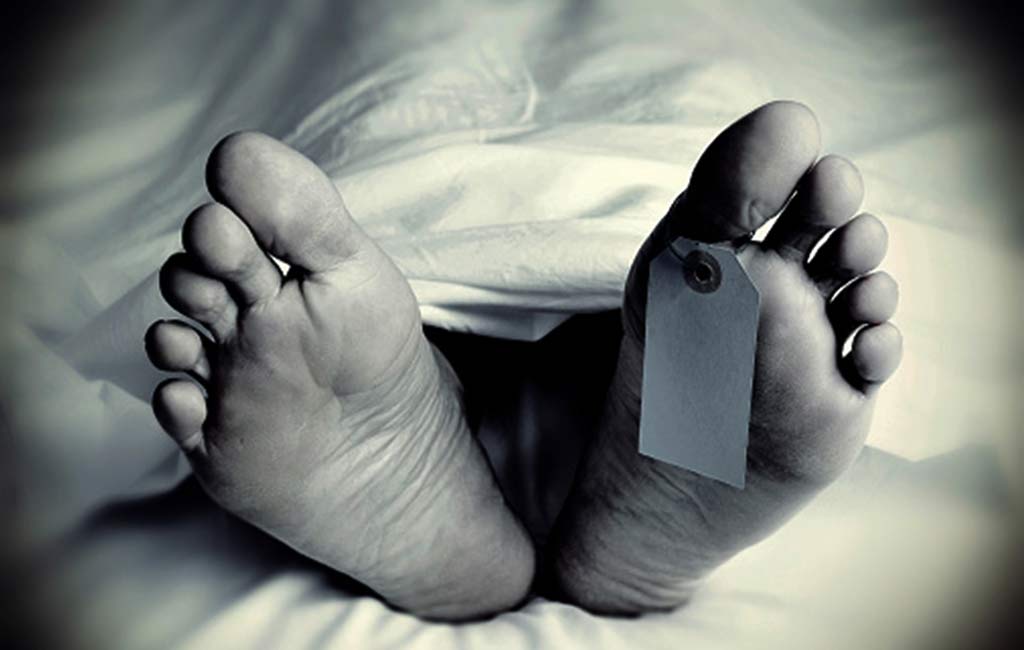 Woman ends life after killing five year-old son in Vikarabad