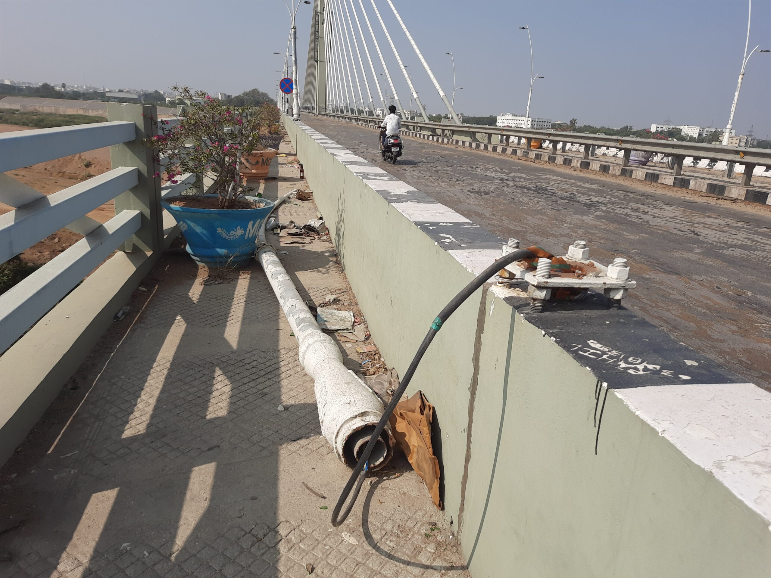 Karimnagar’s cable bridge lies in neglect