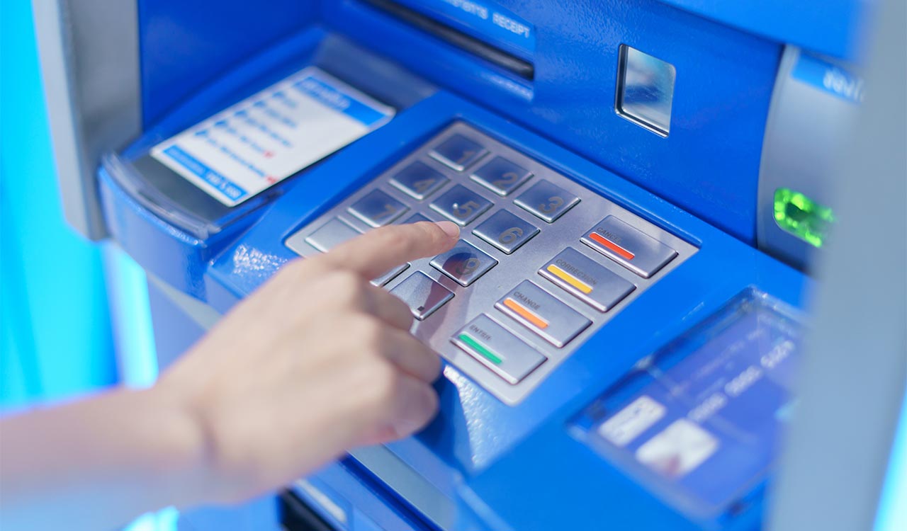 Cyberabad Police nab 3-member attention diversion gang