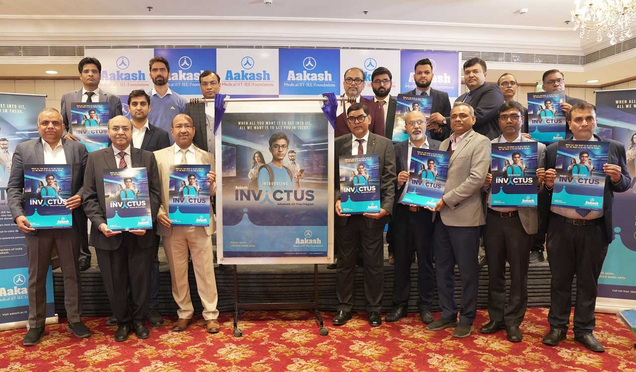 AESL launches Aakash Invictus for aspirants preparing for JEE