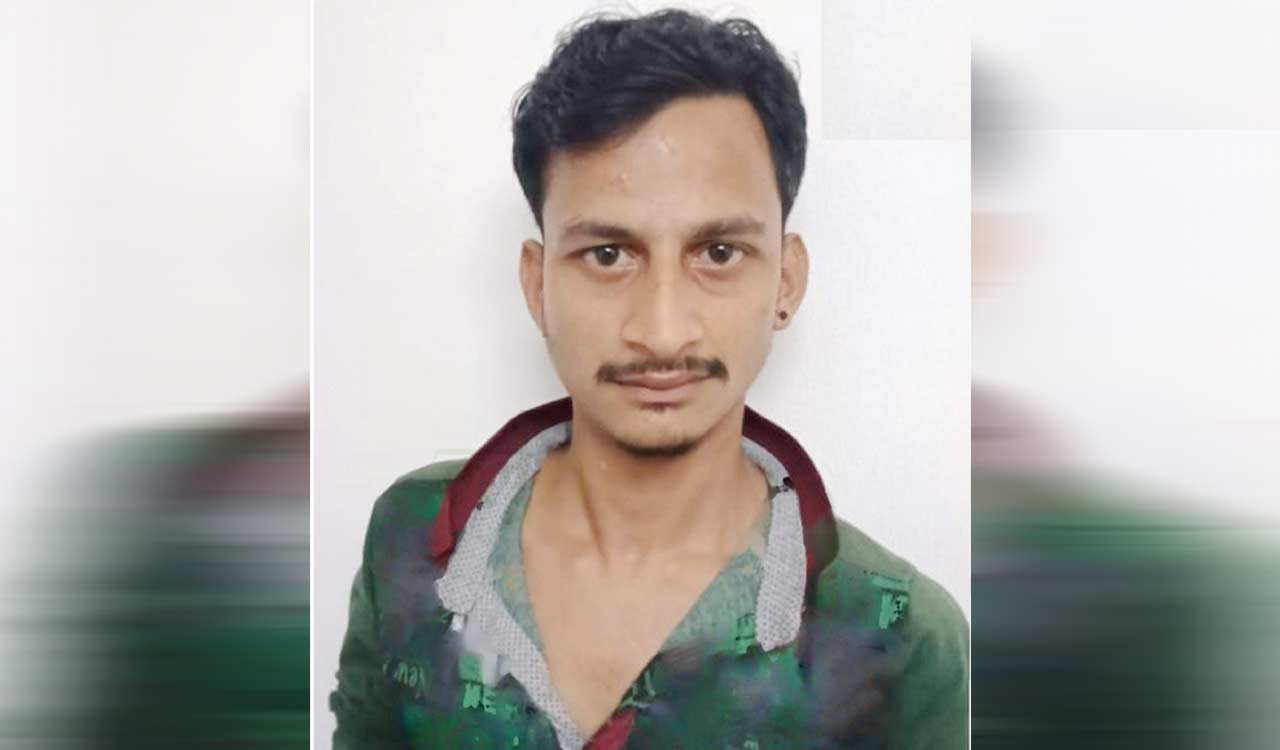 Suspected intruder in Saif attack case detained at Durg Railway Station in Chhattisgarh