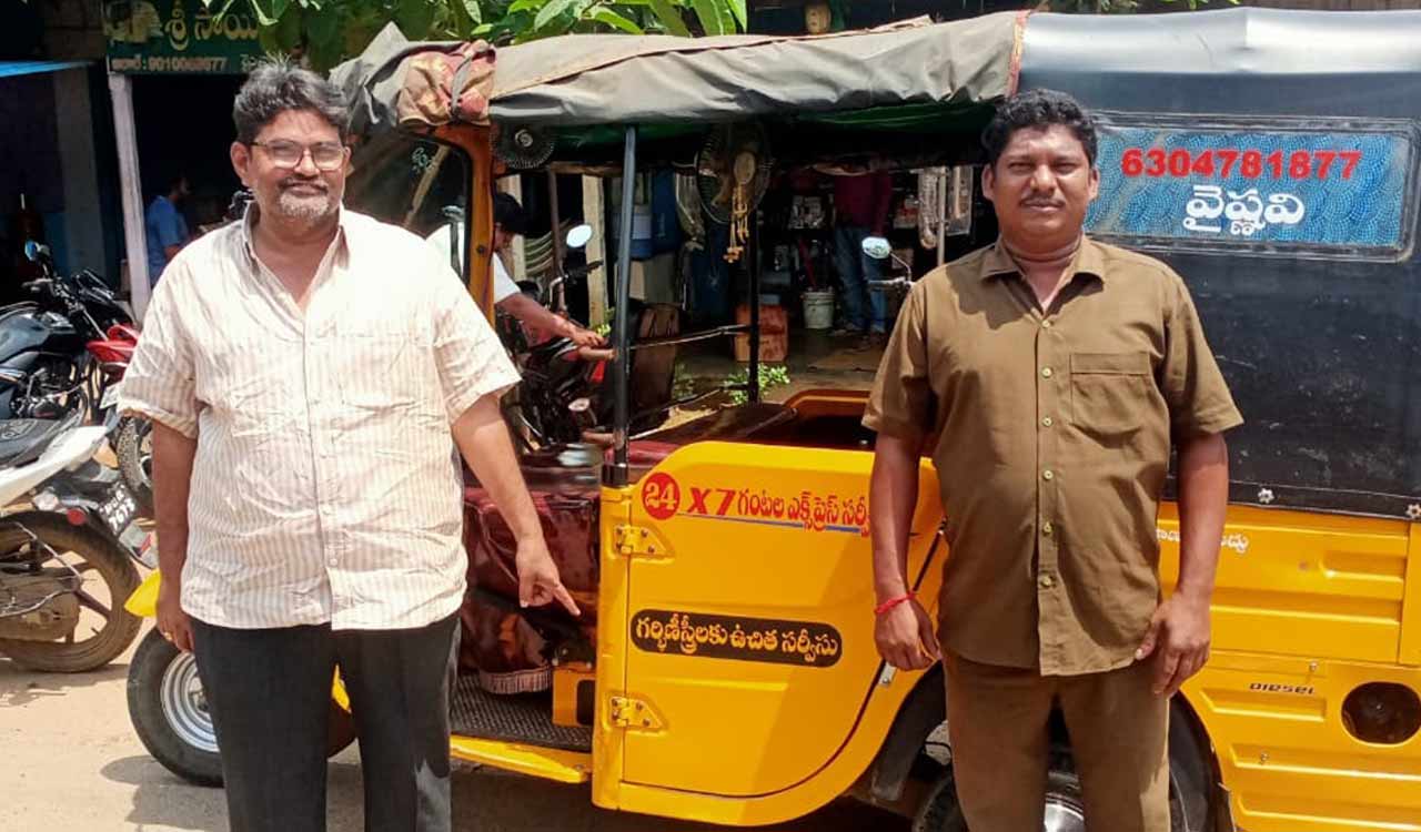 Kothagudem auto driver turns his vehicle into entertainment lounge to attract passengers