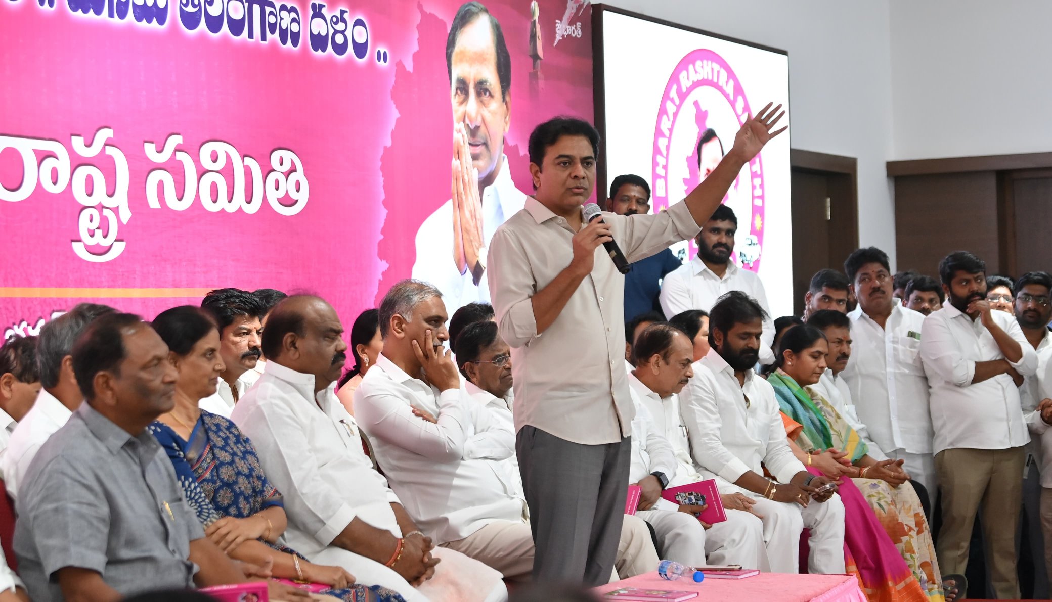 KTR rallies BRS cadre for fight against ‘fraudulent’ Congress government