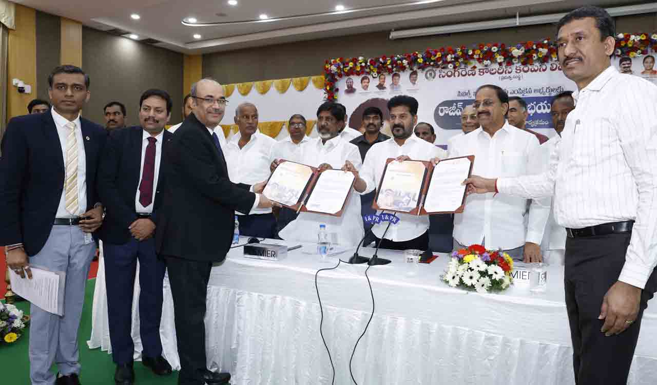 Bank of Baroda signs MoU with Singareni to provide special benefits to miners