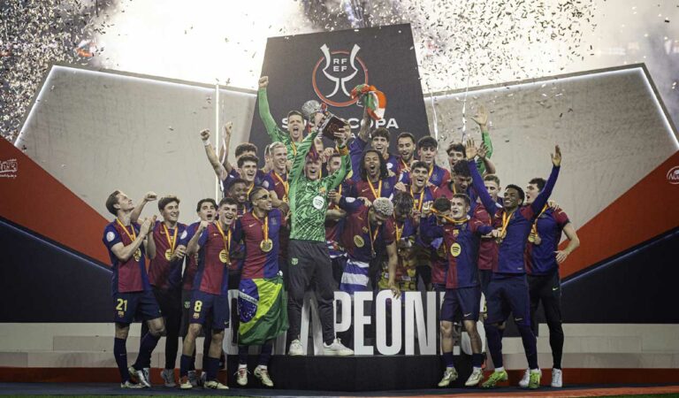 Barcelona players celebrate their Spanish Super Cup win in Jeddah, Saudi Arabia. Photo: X
