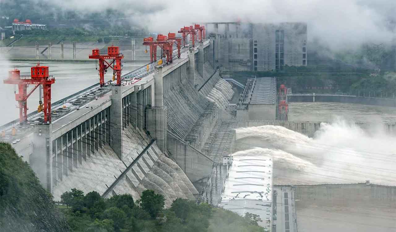 Editorial: Dam of distress