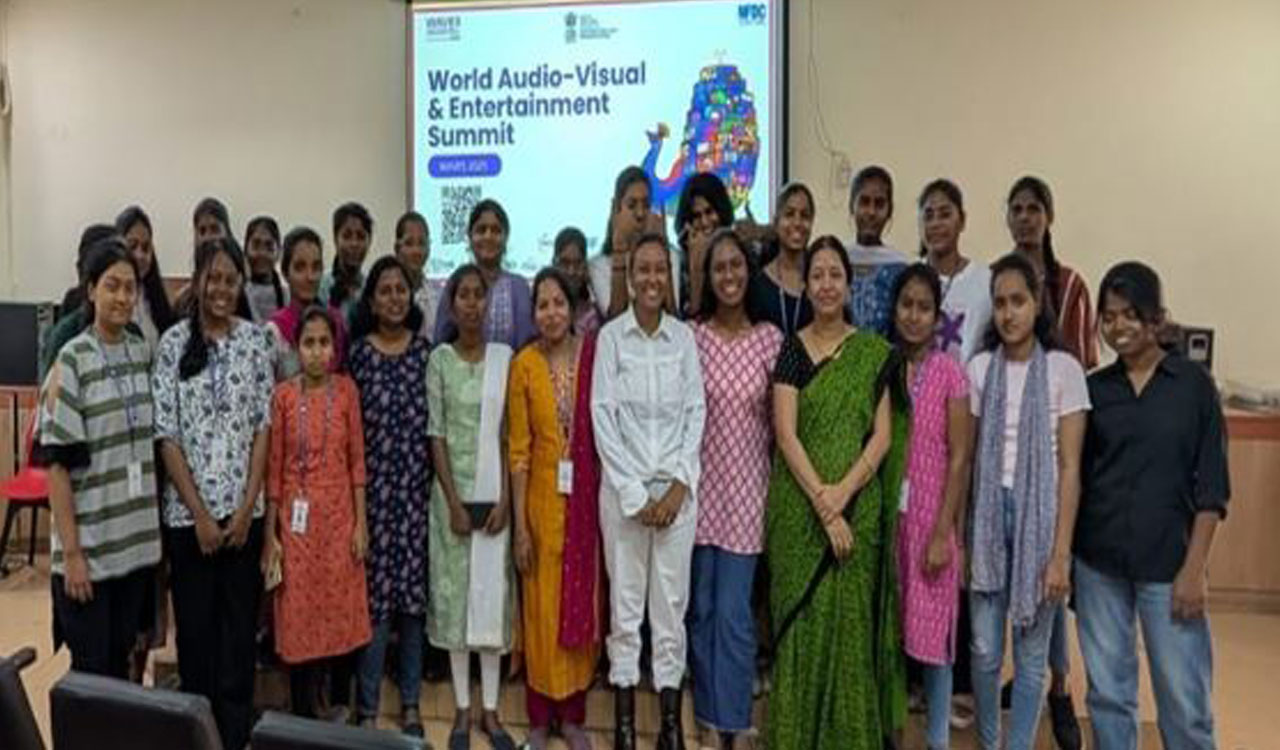 WAVES, Dancing Atoms organises workshop for JNAFAU in Hyderabad