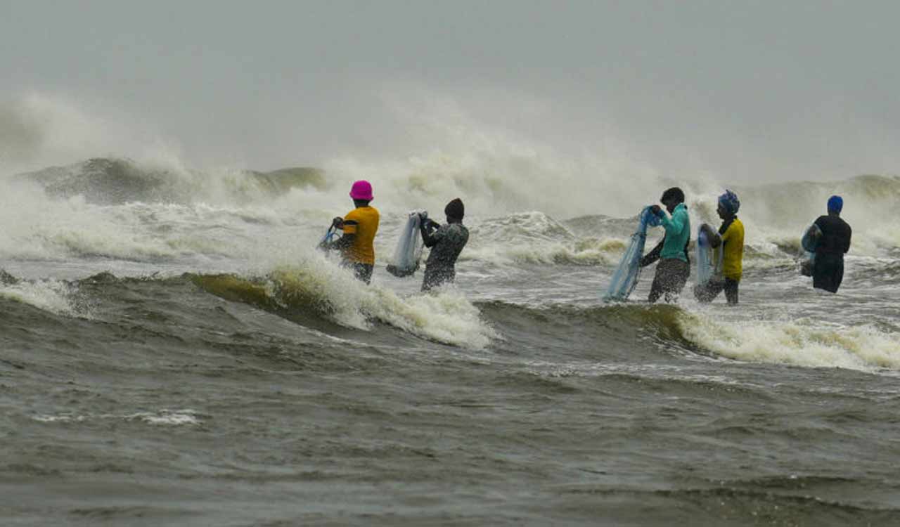 Tamil Nadu officially declares Cyclone Fengal a major natural disaster-Telangana Today