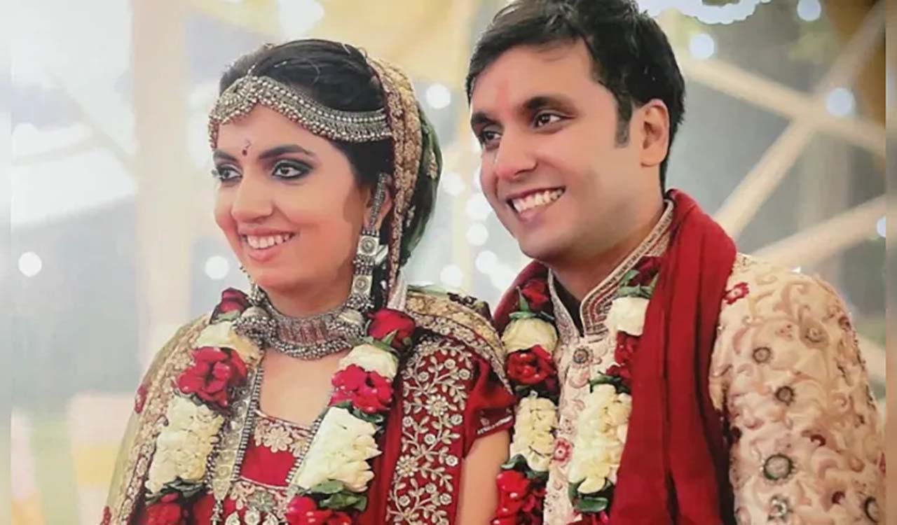 Delhi Cafe Owner Follows Bengaluru Technology and Ends His Life Due to Divorce from His Wife – Telangana Today