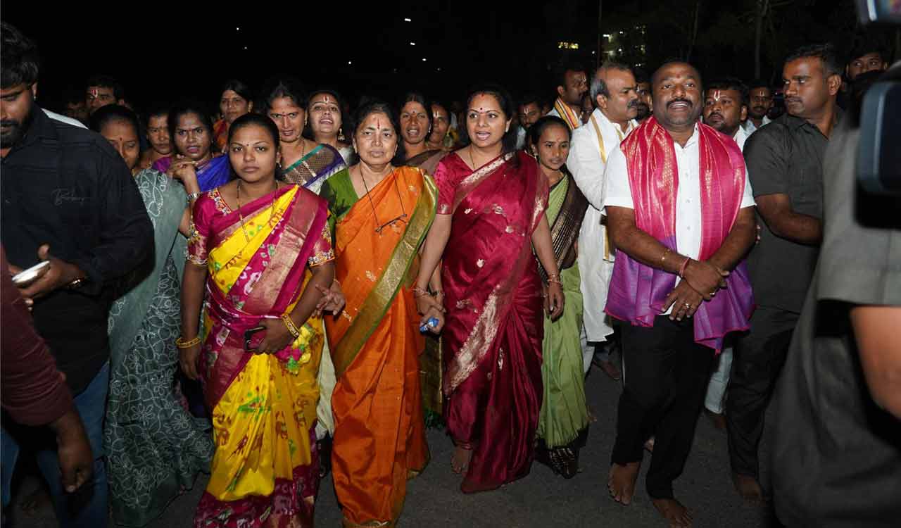 Development of Yadagirigutta should transcend politics, says Kavitha